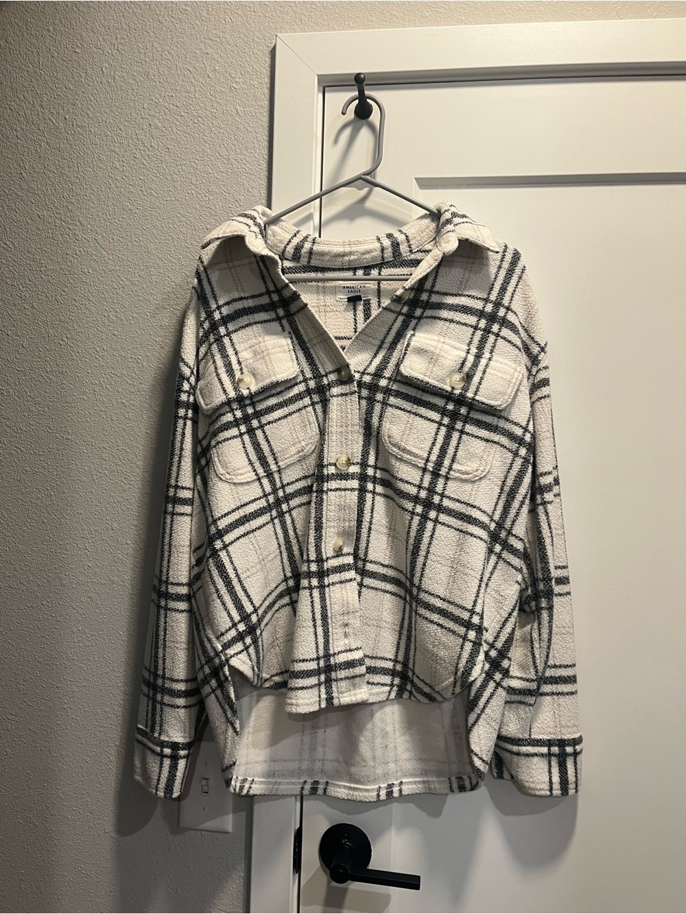 American Eagle Cream and Black Plaid Fleece Jacket